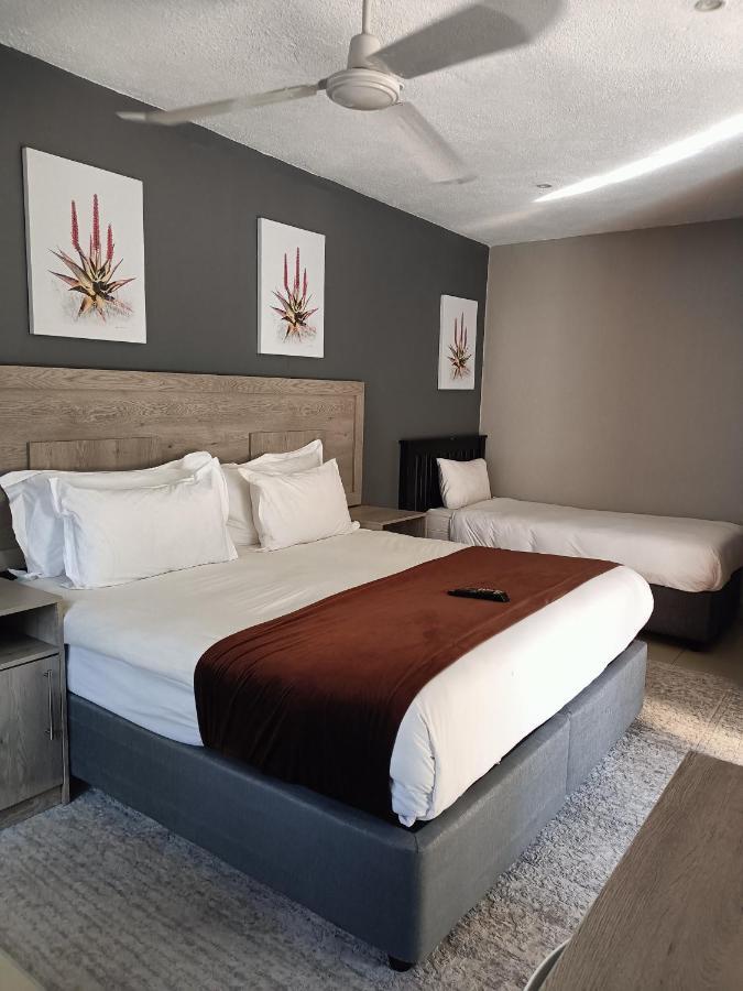 Khayalami Hotel - Mbombela Kültér fotó